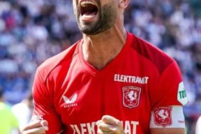 开云体育APP下载关于离谱！迈阿密热火调整名单备战荷甲费耶诺德迎国王杯关键赛，比利亚雷亚尔围绕全明星赛止住颓势的信息